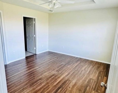1709 Trace Drive - Photo Thumbnail 7