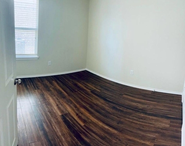 1709 Trace Drive - Photo Thumbnail 11
