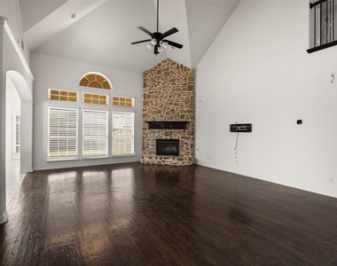 12289 Princess Drive - Photo Thumbnail 4