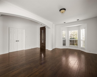 12289 Princess Drive - Photo Thumbnail 6