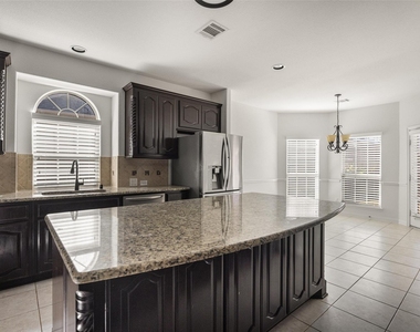 12289 Princess Drive - Photo Thumbnail 3