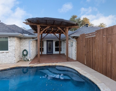 4669 Portrait Lane - Photo Thumbnail 23