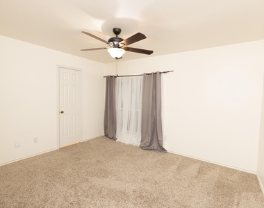 4669 Portrait Lane - Photo Thumbnail 18