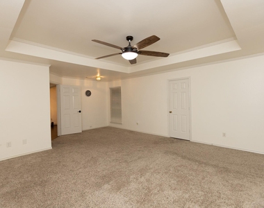 4669 Portrait Lane - Photo Thumbnail 13
