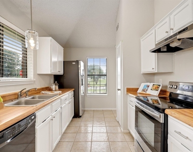 400 Azalea Drive - Photo Thumbnail 10
