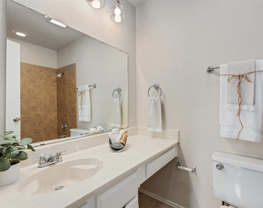 400 Azalea Drive - Photo Thumbnail 17