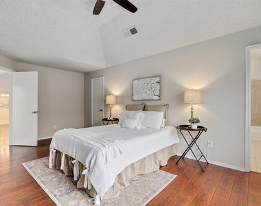 400 Azalea Drive - Photo Thumbnail 14