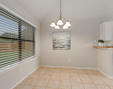 400 Azalea Drive - Photo Thumbnail 11