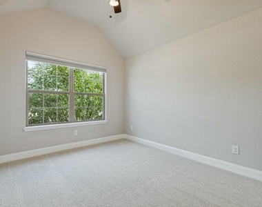 4005 Gray Wolf Drive - Photo Thumbnail 29