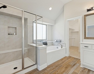 4005 Gray Wolf Drive - Photo Thumbnail 13