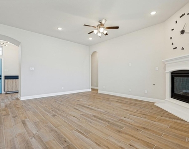 4005 Gray Wolf Drive - Photo Thumbnail 18