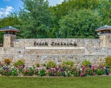 4005 Gray Wolf Drive - Photo Thumbnail 34