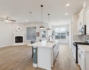 4005 Gray Wolf Drive - Photo Thumbnail 23