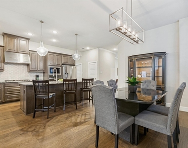 2424 Preakness Place - Photo Thumbnail 7