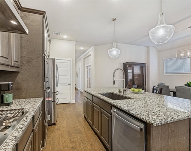 2424 Preakness Place - Photo Thumbnail 9