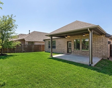 2424 Preakness Place - Photo Thumbnail 20