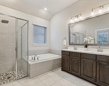 2424 Preakness Place - Photo Thumbnail 13