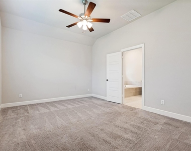 2424 Preakness Place - Photo Thumbnail 12