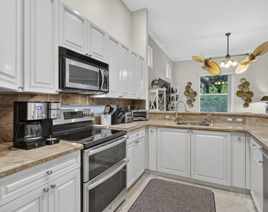 7670 Jasmine Court - Photo Thumbnail 11
