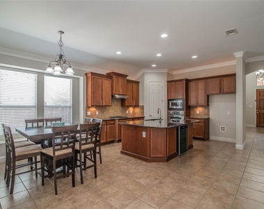 4647 Phillip Drive - Photo Thumbnail 10