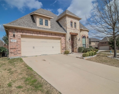 4647 Phillip Drive - Photo Thumbnail 3
