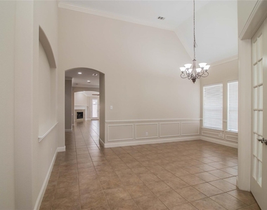 4647 Phillip Drive - Photo Thumbnail 5