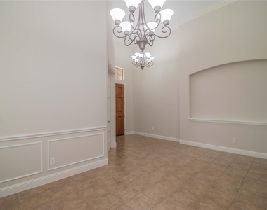4647 Phillip Drive - Photo Thumbnail 7