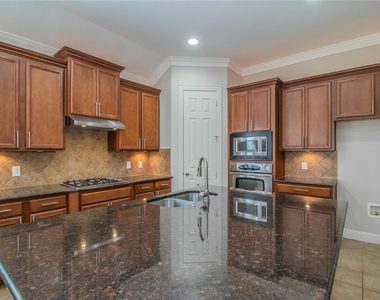4647 Phillip Drive - Photo Thumbnail 11