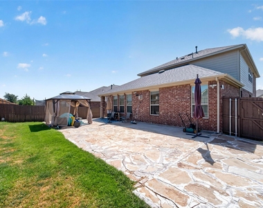 1318 Crossvine Drive - Photo Thumbnail 34