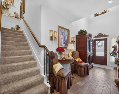 1318 Crossvine Drive - Photo Thumbnail 4