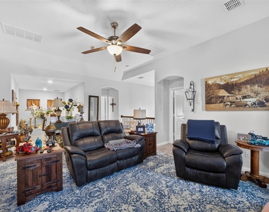 1318 Crossvine Drive - Photo Thumbnail 23