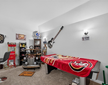 1318 Crossvine Drive - Photo Thumbnail 24