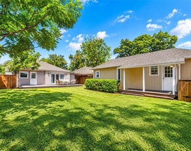 5630 Vanderbilt Avenue - Photo Thumbnail 30