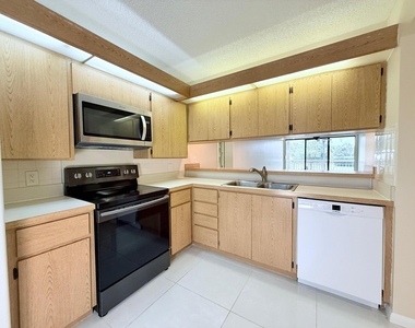 2621 Village Boulevard - Photo Thumbnail 3