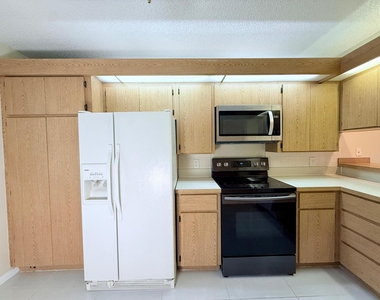 2621 Village Boulevard - Photo Thumbnail 9