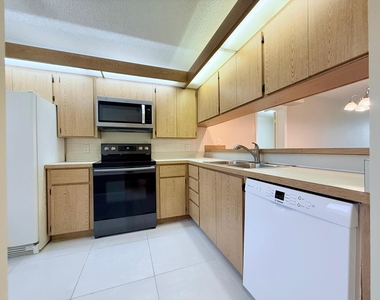 2621 Village Boulevard - Photo Thumbnail 1