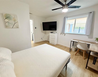 12319 High Meadow Drive - Photo Thumbnail 18