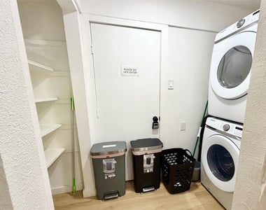 12319 High Meadow Drive - Photo Thumbnail 10