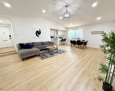 12319 High Meadow Drive - Photo Thumbnail 3