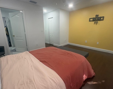 4770 Nw 57th Place - Photo Thumbnail 5