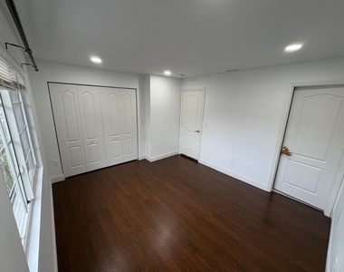 4770 Nw 57th Place - Photo Thumbnail 2