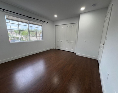 4770 Nw 57th Place - Photo Thumbnail 1