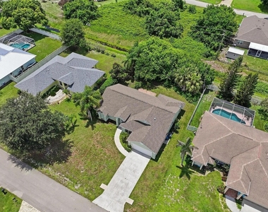 107 Keystone Drive - Photo Thumbnail 4
