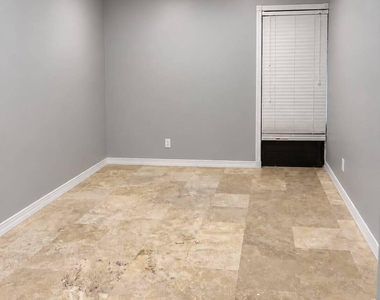5933 Forest Hill Boulevard - Photo Thumbnail 11