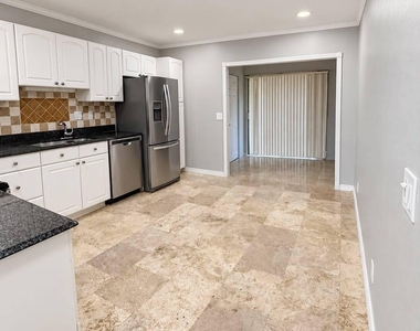 5933 Forest Hill Boulevard - Photo Thumbnail 9