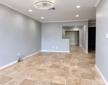 5933 Forest Hill Boulevard - Photo Thumbnail 6