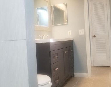 788 Ryanwood Drive - Photo Thumbnail 8