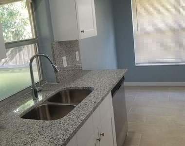 788 Ryanwood Drive - Photo Thumbnail 13
