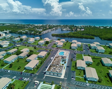 210 Horizons E - Photo Thumbnail 19