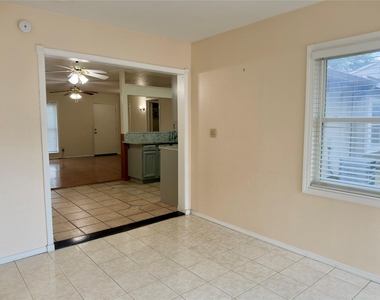 5716 Pearce Street - Photo Thumbnail 5